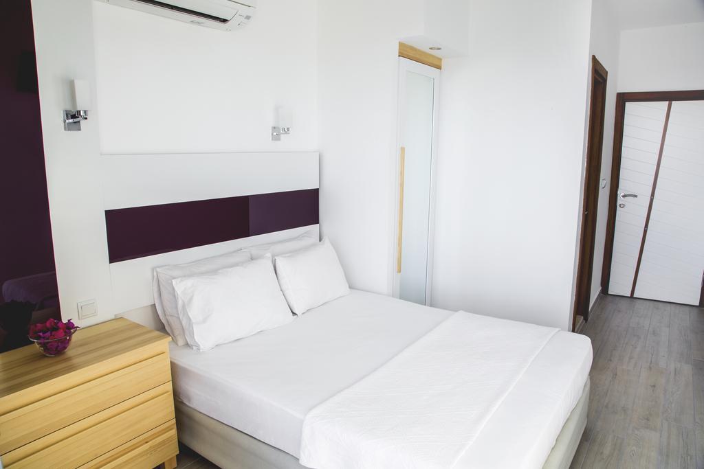 Defne Hotel Каш Экстерьер фото