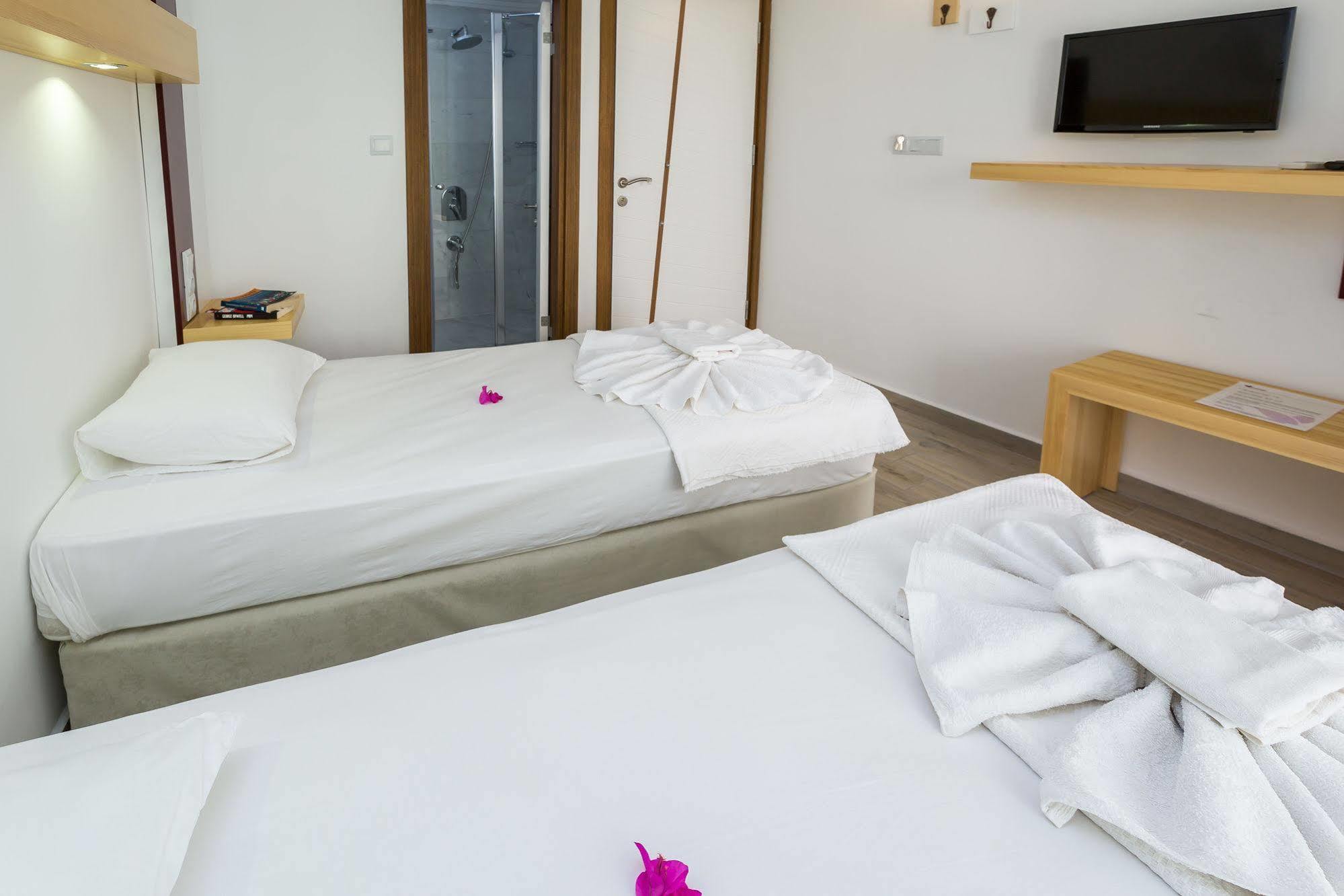 Defne Hotel Каш Экстерьер фото